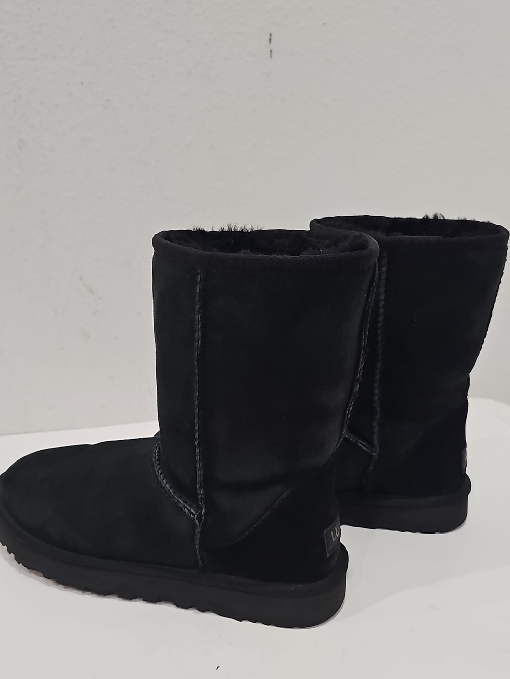 UGG Classic Short Black Suede Shearling Boots Sz 8